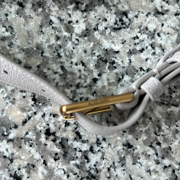 Auxiliary belt bag by Aritzia. - Picture 2 of 11